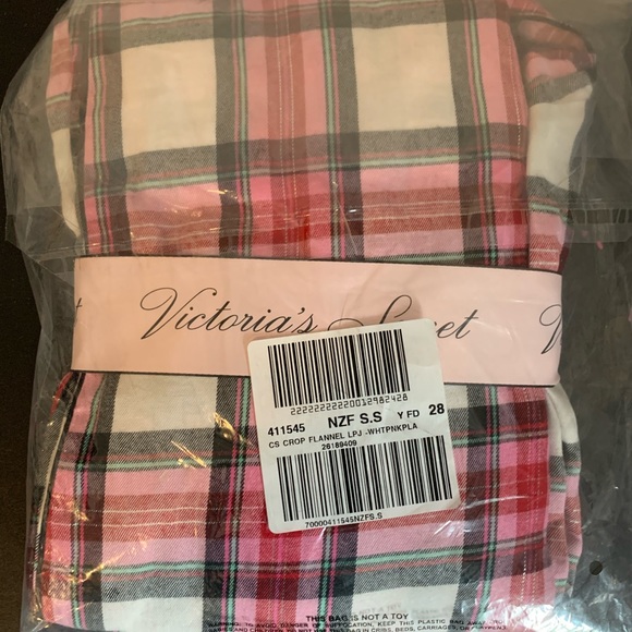 COPY - VS cropped flannel shorts PJ set NWT - Picture 2 of 5